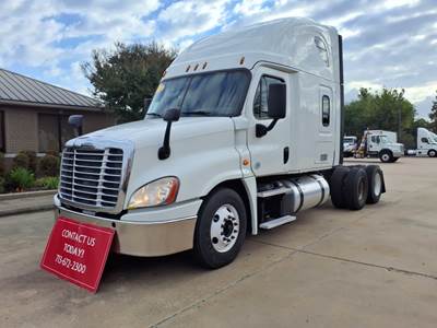 Freightliner Cascadia 125 Sleeper Semi Truck - 72" Condo Sleeper, 450HP, 10 Speed Manual