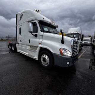 Freightliner Cascadia 125 Sleeper Semi Truck - 72" Condo Sleeper, 13 Speed Manual