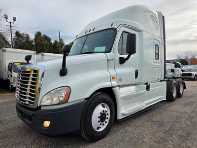 Freightliner Cascadia 125 Sleeper Semi Truck - 50" Condo Sleeper, 455HP, 12 Speed Automatic