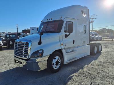 Freightliner Cascadia 125 Sleeper Semi Truck - 72" Condo Sleeper, 450HP, 10 Speed Automatic