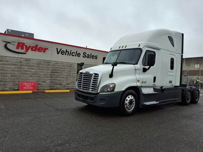 Freightliner Cascadia 125 Sleeper Semi Truck - 72" Condo Sleeper, 400HP, 12 Speed Automatic