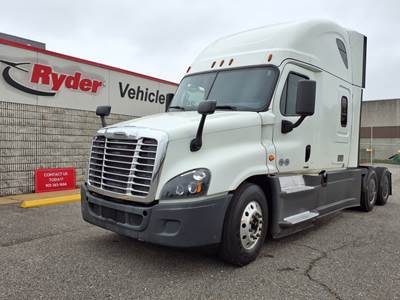 Freightliner Cascadia 125 Sleeper Semi Truck - 72" Condo Sleeper, 400HP, 12 Speed Automatic