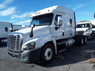 Freightliner Cascadia 125 Sleeper Semi Truck - 72" Mid Roof Sleeper, 450HP, 10 Speed Manual