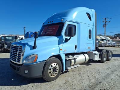 Freightliner Cascadia 125 Sleeper Semi Truck - 72" Condo Sleeper, 455HP, 13 Speed Manual
