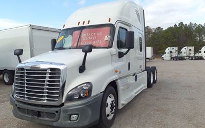 Freightliner Cascadia 125 Sleeper Semi Truck - 36" Condo Sleeper, 455HP, 12 Speed Automatic