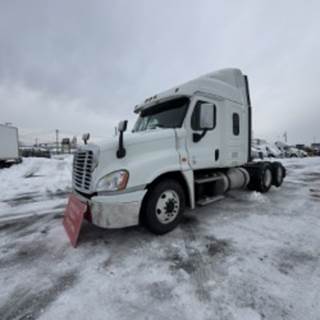 Freightliner Cascadia 125 Sleeper Semi Truck - 48" Mid Roof Sleeper, 455HP, 10 Speed Manual