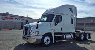 Freightliner Cascadia 125 Sleeper Semi Truck - 72" Condo Sleeper, 455HP, 12 Speed Automatic