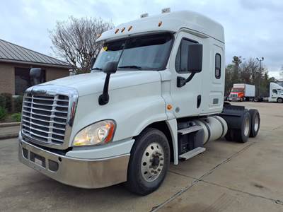 Freightliner Cascadia 125 Sleeper Semi Truck - 60" Mid Roof Sleeper, 450HP, 10 Speed Manual