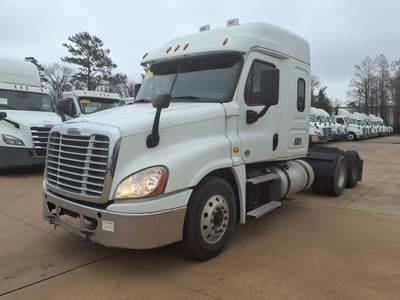 Freightliner Cascadia 125 Sleeper Semi Truck - 60" Mid Roof Sleeper, 450HP, 10 Speed Manual