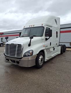 Freightliner Cascadia 125 Sleeper Semi Truck - 70" Mid Roof Sleeper, 455HP, 12 Speed Automatic