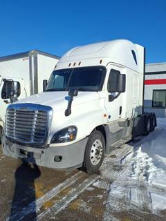 Freightliner Cascadia 125 Sleeper Semi Truck - 72" Condo Sleeper, 400HP, 12 Speed Automatic
