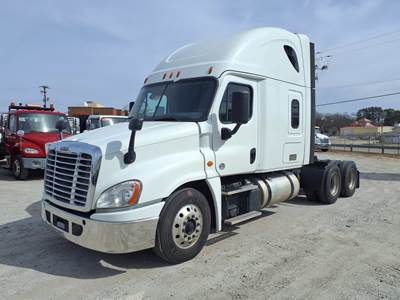 Freightliner Cascadia 125 Sleeper Semi Truck - 72" Condo Sleeper, 455HP, 10 Speed Manual