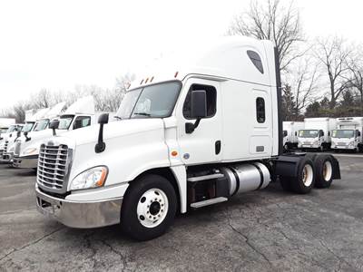 Freightliner Cascadia 125 Sleeper Semi Truck - 70" Condo Sleeper, 450HP, 10 Speed Automatic