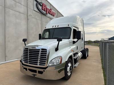 Freightliner Cascadia 125 Sleeper Semi Truck - 48" Condo Sleeper, 455HP, 12 Speed Automatic
