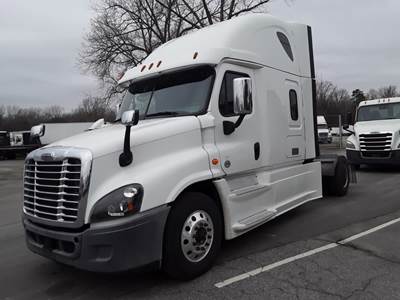 Freightliner Cascadia 125 Single Axle Sleeper Semi Truck - 72" Condo Sleeper, 400HP, 10 Speed Automatic