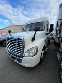 Freightliner Cascadia 125 Sleeper Semi Truck - 48" Mid Roof Sleeper, 455HP, 10 Speed Manual