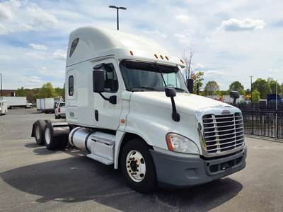 Freightliner Cascadia 125 Sleeper Semi Truck - 73" Condo Sleeper, 450HP, 10 Speed Automatic