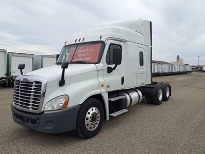 Freightliner Cascadia 125 Sleeper Semi Truck - 63" Mid Roof Sleeper, 455HP, 12 Speed Automatic