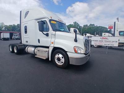Freightliner Cascadia 125 Sleeper Semi Truck - 70" Condo Sleeper, 450HP, 10 Speed Automatic