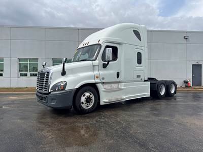 Freightliner Cascadia 125 Sleeper Semi Truck - 72" Condo Sleeper, 450HP, 10 Speed Automatic