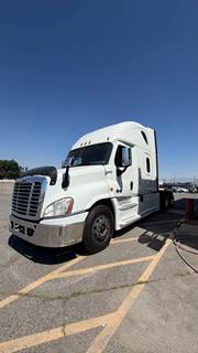 Freightliner Cascadia 125 Sleeper Semi Truck - 72" Condo Sleeper, 455HP, 10 Speed Manual