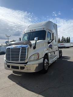 Freightliner Cascadia 125 Sleeper Semi Truck - 72" Condo Sleeper, 455HP, 10 Speed Manual