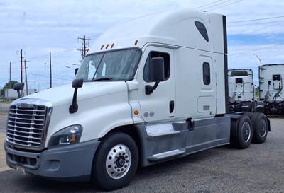 Freightliner Cascadia 125 Sleeper Semi Truck - 72" Condo Sleeper, 400HP, 12 Speed Automatic