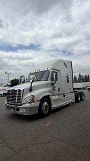 Freightliner Cascadia 125 Sleeper Semi Truck - 72" Condo Sleeper, 455HP, 10 Speed Manual