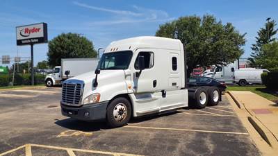 Freightliner Cascadia 125 Sleeper Semi Truck - 72" Mid Roof Sleeper, 455HP, 12 Speed Automatic