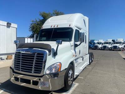 Freightliner Cascadia 125 Sleeper Semi Truck - 48" Condo Sleeper, 455HP, 10 Speed Manual