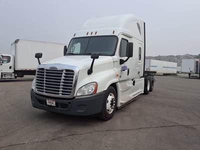 Freightliner Cascadia 125 Sleeper Semi Truck - 48" Condo Sleeper, 455HP, 12 Speed Automatic