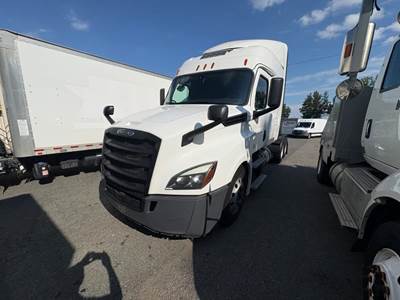 Freightliner Cascadia 125 Sleeper Semi Truck - 72" Condo Sleeper, 455HP, 12 Speed Automatic