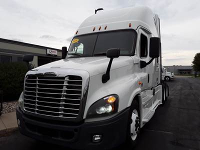 Freightliner Cascadia 125 Sleeper Semi Truck - 48" Condo Sleeper, 455HP, 12 Speed Automatic