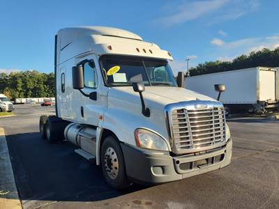 Freightliner Cascadia 125 Sleeper Semi Truck - 48" Mid Roof Sleeper, 455HP, 10 Speed Manual