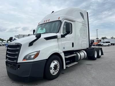 Freightliner Cascadia 125 Sleeper Semi Truck - 73" Condo Sleeper, 455HP, 12 Speed Automatic
