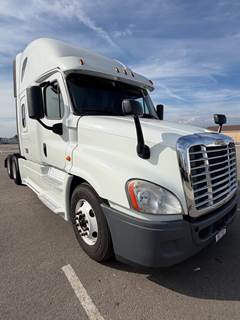 Freightliner Cascadia 125 Sleeper Semi Truck - 72" Condo Sleeper, 455HP, 12 Speed Automatic