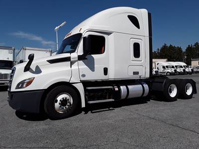 Freightliner Cascadia 126 Sleeper Semi Truck - 72" Condo Sleeper, 455HP, 12 Speed Automatic