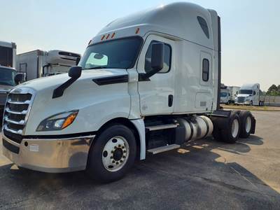 Freightliner Cascadia 126 Sleeper Semi Truck - 72" Condo Sleeper, 455HP, 12 Speed Automatic