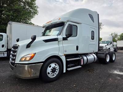 Freightliner Cascadia 126 Sleeper Semi Truck - 50" Condo Sleeper, 455HP, 12 Speed Automatic