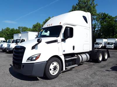 Freightliner Cascadia 126 Sleeper Semi Truck - 72" Condo Sleeper, 455HP, 12 Speed Automatic