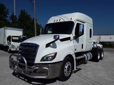 Freightliner Cascadia 126 Sleeper Semi Truck - 70" Mid Roof Sleeper, 455HP, 10 Speed Manual