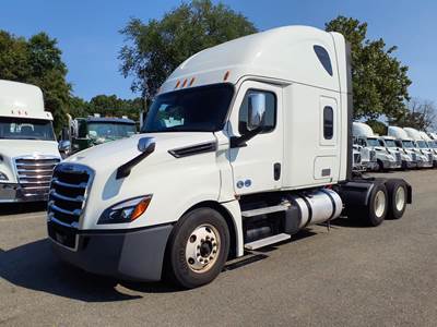Freightliner Cascadia 126 Sleeper Semi Truck - 72" Condo Sleeper, 455HP, 12 Speed Automatic