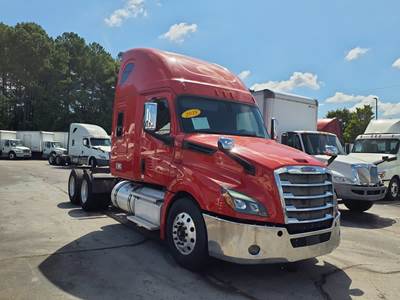 Freightliner Cascadia 126 Sleeper Semi Truck - 74" Condo Sleeper, 475HP, 12 Speed Automatic