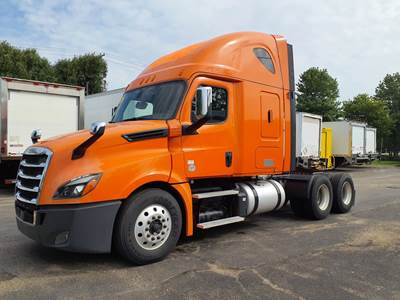 Freightliner Cascadia 126 Sleeper Semi Truck - 72" Condo Sleeper, 455HP, 12 Speed Automatic