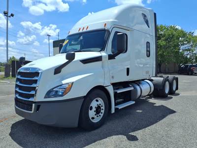 Freightliner Cascadia 126 Sleeper Semi Truck - 72" Condo Sleeper, 455HP, 12 Speed Automatic