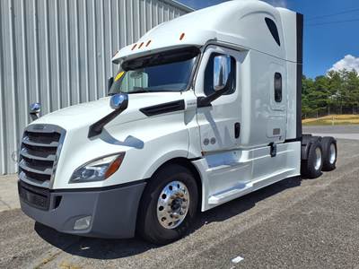 Freightliner Cascadia 126 Sleeper Semi Truck - 72" Condo Sleeper, 400HP, 12 Speed Automatic