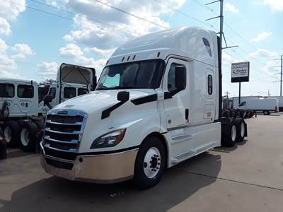 Freightliner Cascadia 126 Sleeper Semi Truck - 72" Condo Sleeper, 455HP, 12 Speed Automatic