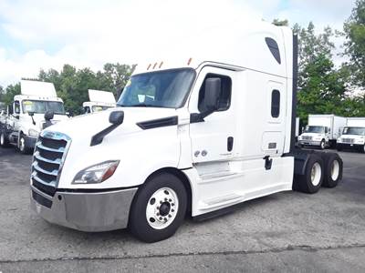 Freightliner Cascadia 126 Sleeper Semi Truck - 48" Condo Sleeper, 455HP, 12 Speed Automatic