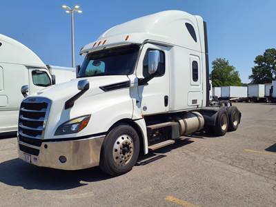 Freightliner Cascadia 126 Sleeper Semi Truck - 72" Condo Sleeper, 455HP, 12 Speed Automatic