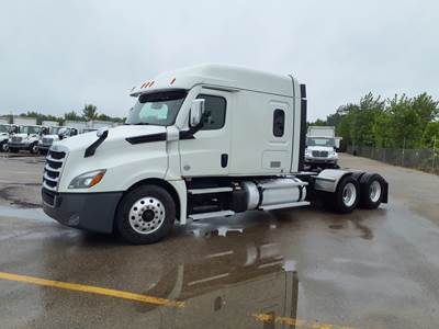 Freightliner Cascadia 126 Sleeper Semi Truck - 63" Mid Roof Sleeper, 455HP, 12 Speed Automatic